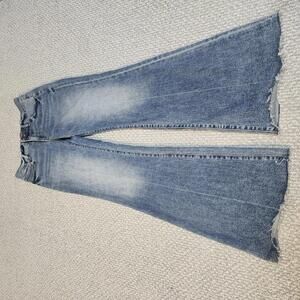 Express Jeans 70s Flare Blue Pockets Women’s Size 4